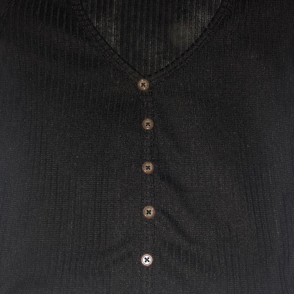 🐜Cute black top🐜 - Picture 2 of 2